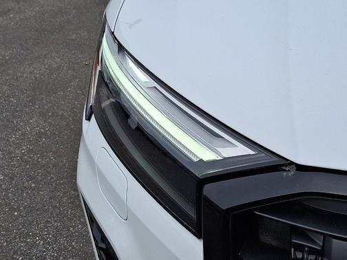 2026 Audi Q7 55 Premium