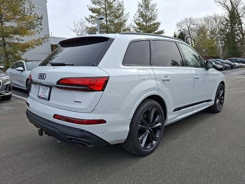 2026 Audi Q7 55 Premium