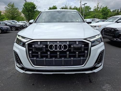 2025 Audi Q7 55 Premium Plus