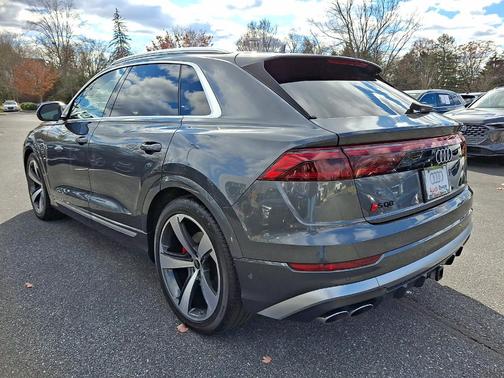 2025 Audi SQ8 4.0T quattro Premium Plus