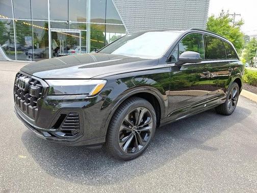 2025 Audi Q7 55 Premium Plus