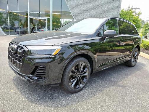 2025 Audi Q7 55 Premium Plus