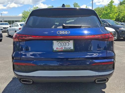 Navarra Blue Metallic 2025 Audi Q5 2.0T quattro Premium
