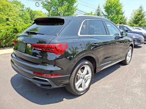2024 Audi Q3 45 S line Premium