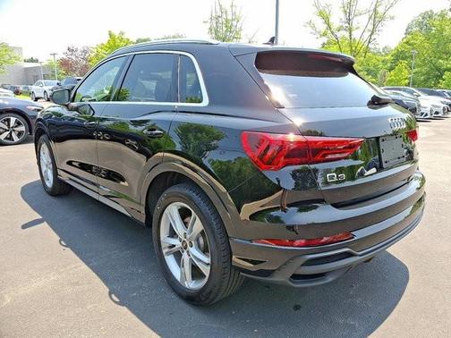 2024 Audi Q3 45 S line Premium