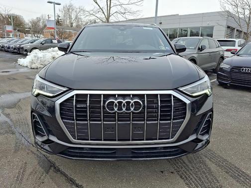 2025 Audi Q3 45 S line Premium
