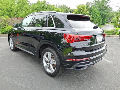2024 Audi Q3 45 S line Premium