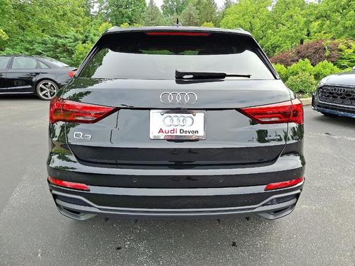 2024 Audi Q3 45 S line Premium