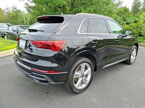2024 Audi Q3 45 S line Premium