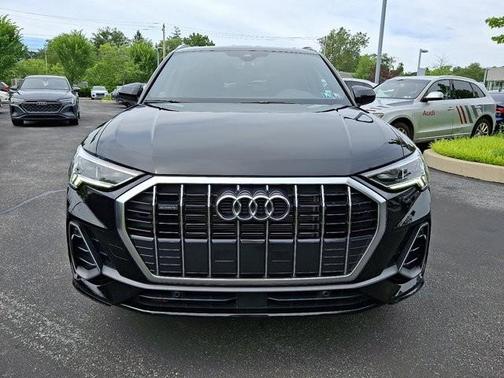 2024 Audi Q3 45 S line Premium