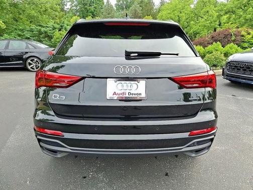 2024 Audi Q3 45 S line Premium