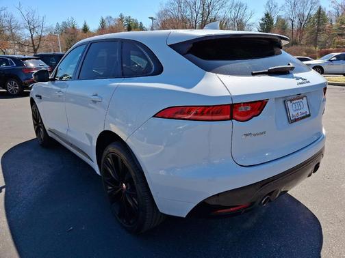2019 Jaguar F-PACE S