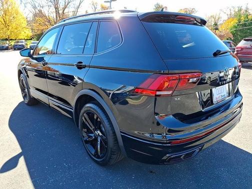2023 Volkswagen Tiguan 2.0T SE R-Line Black
