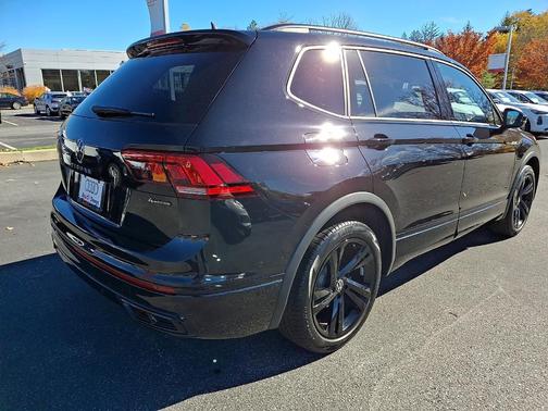 2023 Volkswagen Tiguan 2.0T SE R-Line Black