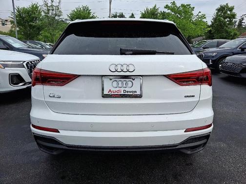 2024 Audi Q3 45 S line Premium