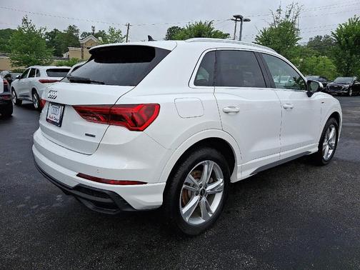 2024 Audi Q3 45 S line Premium