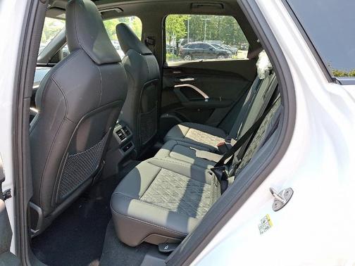 2025 Audi SQ5 3.0T quattro Premium