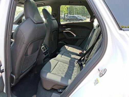 2025 Audi SQ5 3.0T quattro Premium