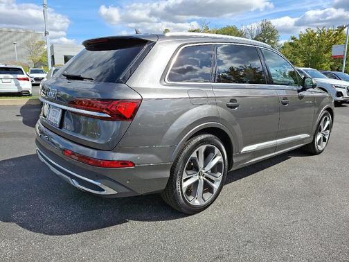 2023 Audi Q7 55 Prestige