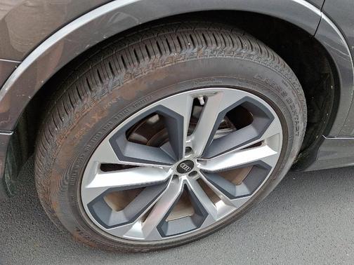 2023 Audi Q7 55 Prestige