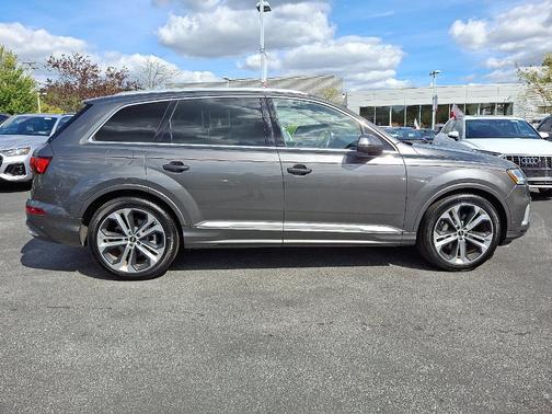 2023 Audi Q7 55 Prestige