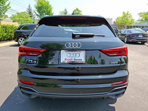 2024 Audi Q3 45 S line Premium