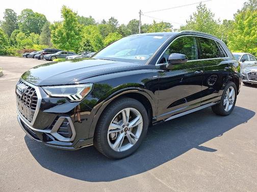 2024 Audi Q3 45 S line Premium