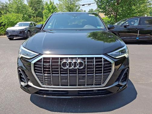 2024 Audi Q3 45 S line Premium