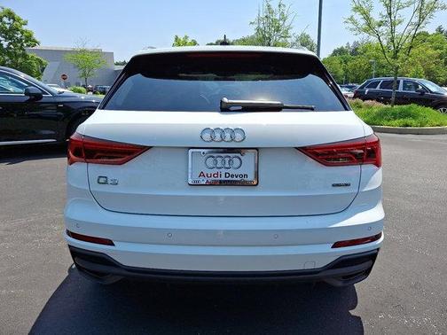 2024 Audi Q3 45 S line Premium