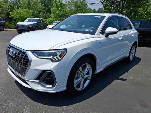 2024 Audi Q3 45 S line Premium