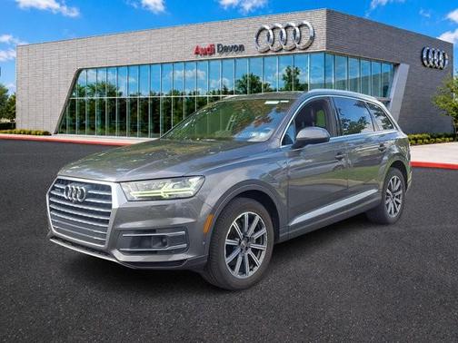 Samurai Gray Metallic 2019 Audi Q7 55 Premium