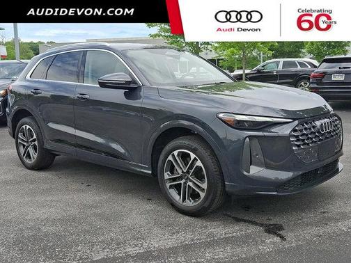 Tambora Gray Metallic 2025 Audi Q5 2.0T quattro Premium