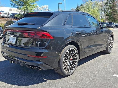 2026 Audi SQ8 4.0T quattro PREMIUM PLUS