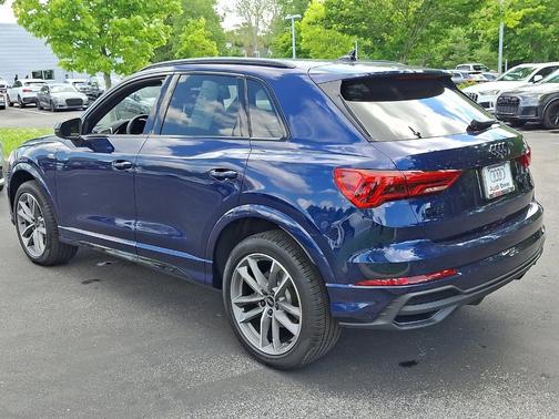Navarra Blue Metallic 2025 Audi Q3 45 S line Premium