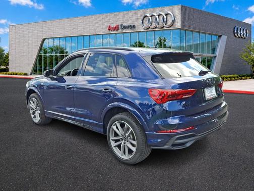 Navarra Blue Metallic 2025 Audi Q3 45 S line Premium