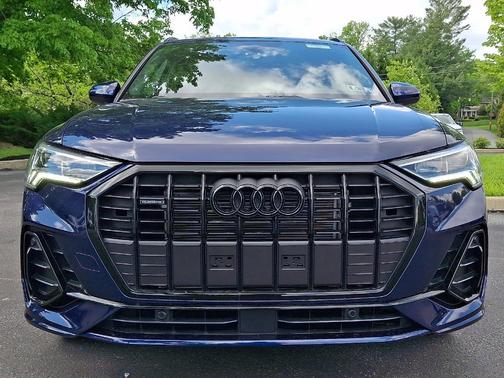 Navarra Blue Metallic 2025 Audi Q3 45 S line Premium