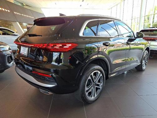 2025 Audi Q5 2.0T quattro Premium