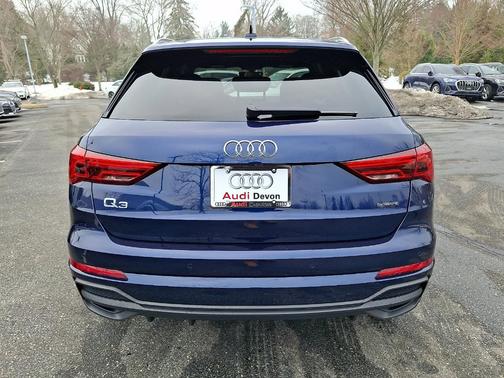 2025 Audi Q3 45 S line Premium
