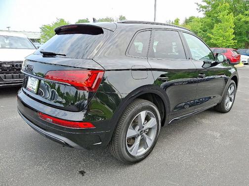 2025 Audi Q5 40 Premium