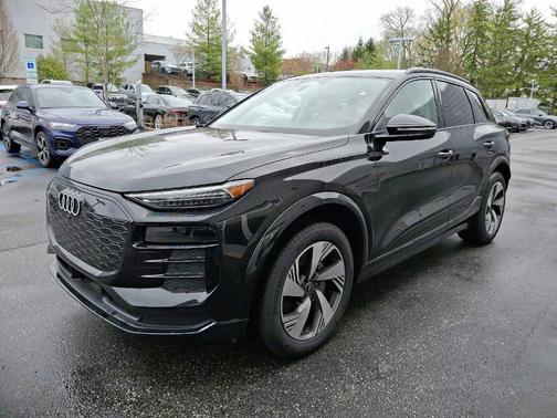 2025 Audi Q6 e-tron Premium