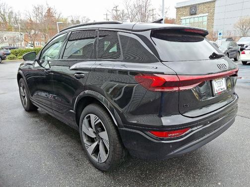 2025 Audi Q6 e-tron Premium