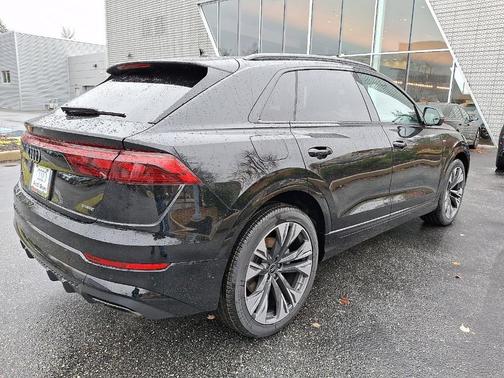 2026 Audi Q8 Prestige