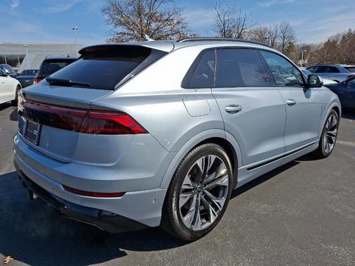 2024 Audi Q8 55 Prestige