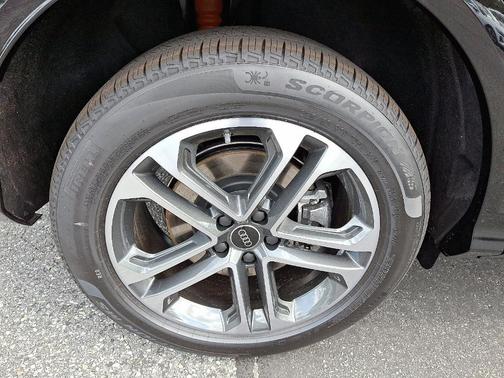 2025 Audi Q5 2.0T quattro Premium