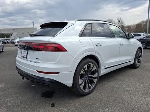 2026 Audi Q8 Prestige