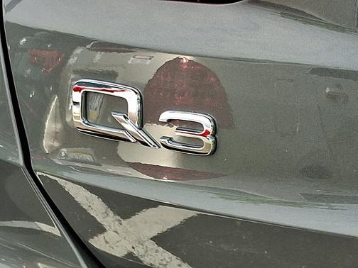 2024 Audi Q3 45 S line Premium