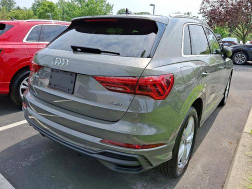 2024 Audi Q3 45 S line Premium