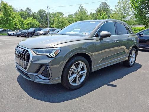 2024 Audi Q3 45 S line Premium