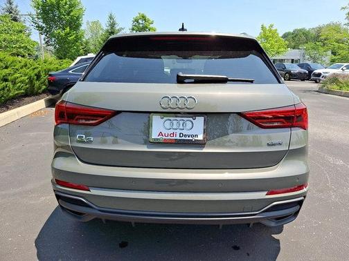 2024 Audi Q3 45 S line Premium
