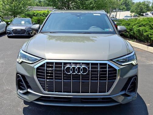 2024 Audi Q3 45 S line Premium